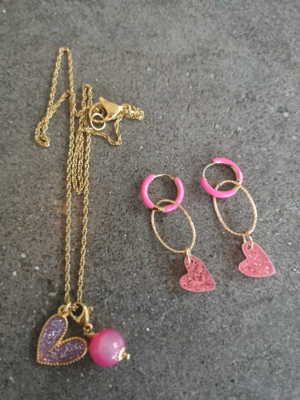 Pink oval-goldfilled hearts