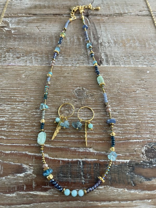 IMG_0177 Blue Bayou ketting (exclusief de matching goldfilled creolen)